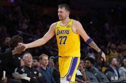 好消(xiāo)息，盧(lú)卡·東(dōng)契奇(qí)伤情升级，有望出战NBAb杯揭幕战