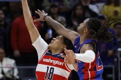 绝杀之夜：三记壓(yā)哨球點(diǎn)燃NBA的激情與(yǔ)传奇