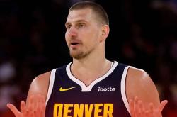 NBA最新(xīn)官方MVP榜出炉！约基(jī)奇重返榜首，年度MVP懸(xuán)念再(zài)起？