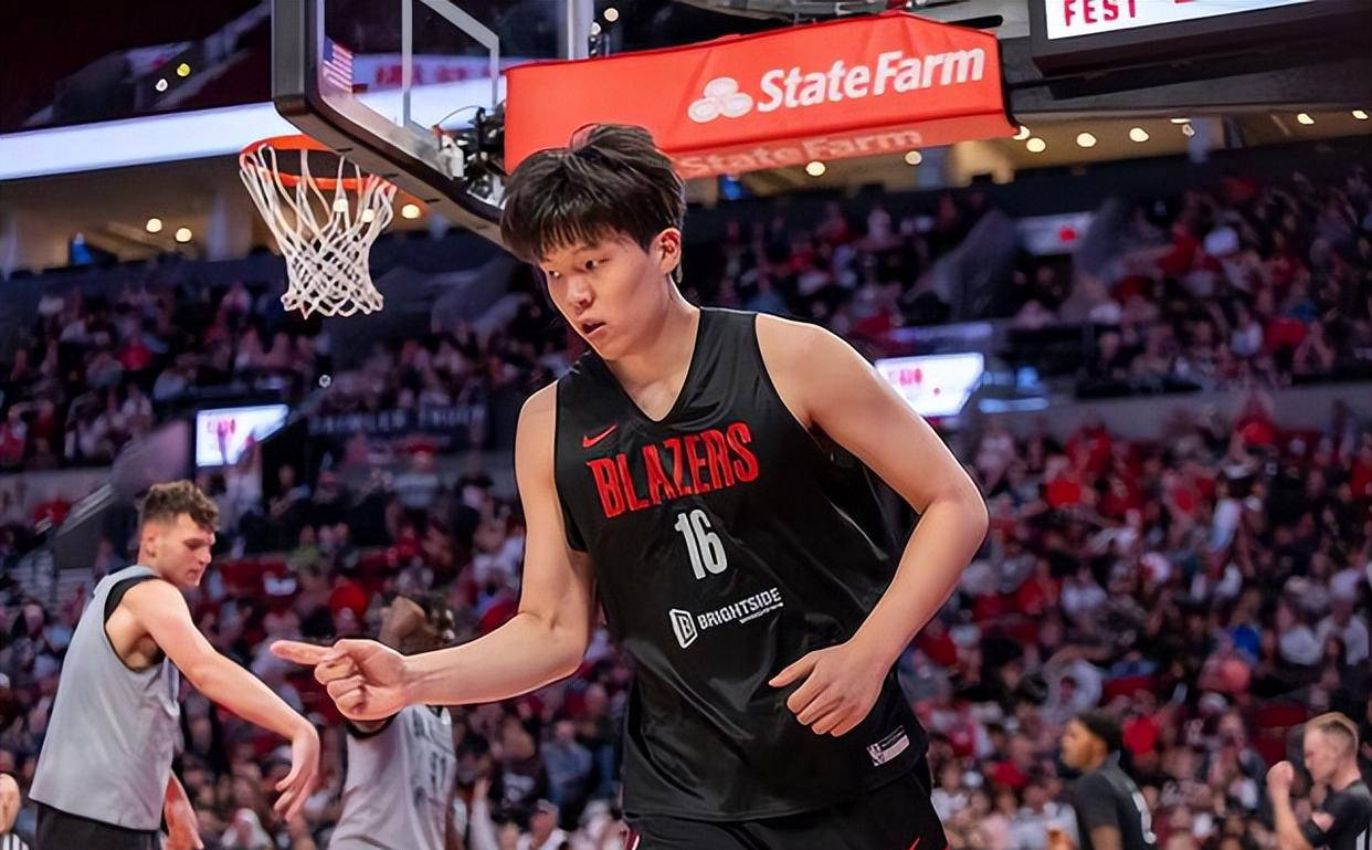 NBA新秀杨瀚森迎来季前赛首秀，应以事业为重