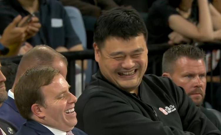 NBA中国赛战报：曾凡博缺席，姚明现场支持