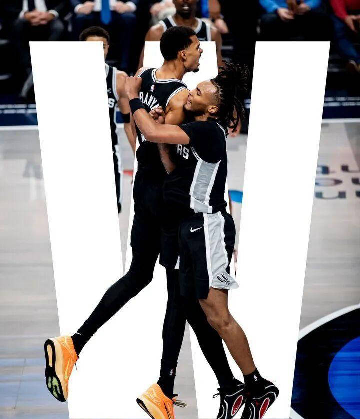 新秀状元首秀惨淡,马刺大胜独行侠