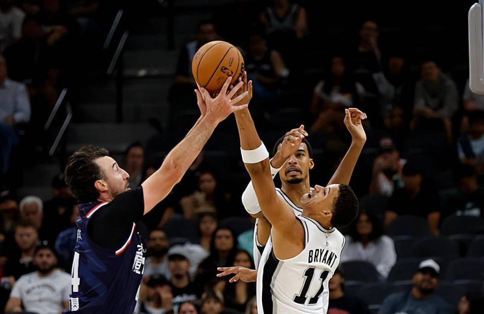 卡明斯基：昔日黄蜂乐透秀还能回归NBA赛场吗？