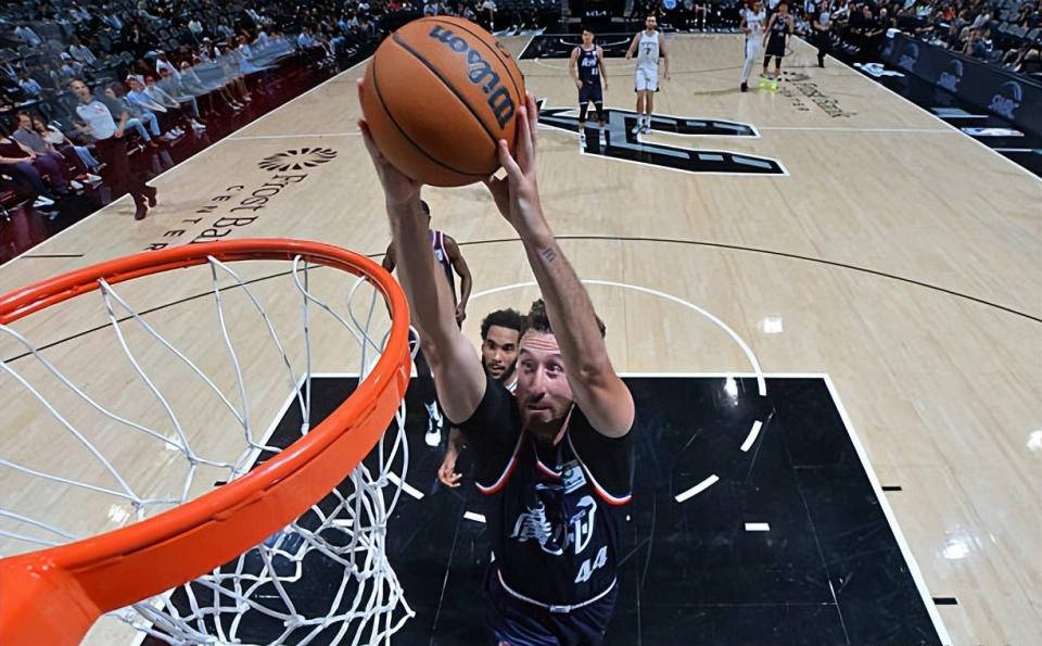 卡明斯基：昔日黄蜂乐透秀还能回归NBA赛场吗？