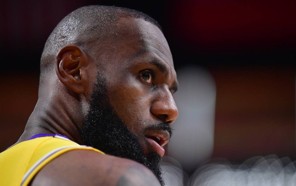 历史第一人詹姆斯即将复出！湖人总冠军？